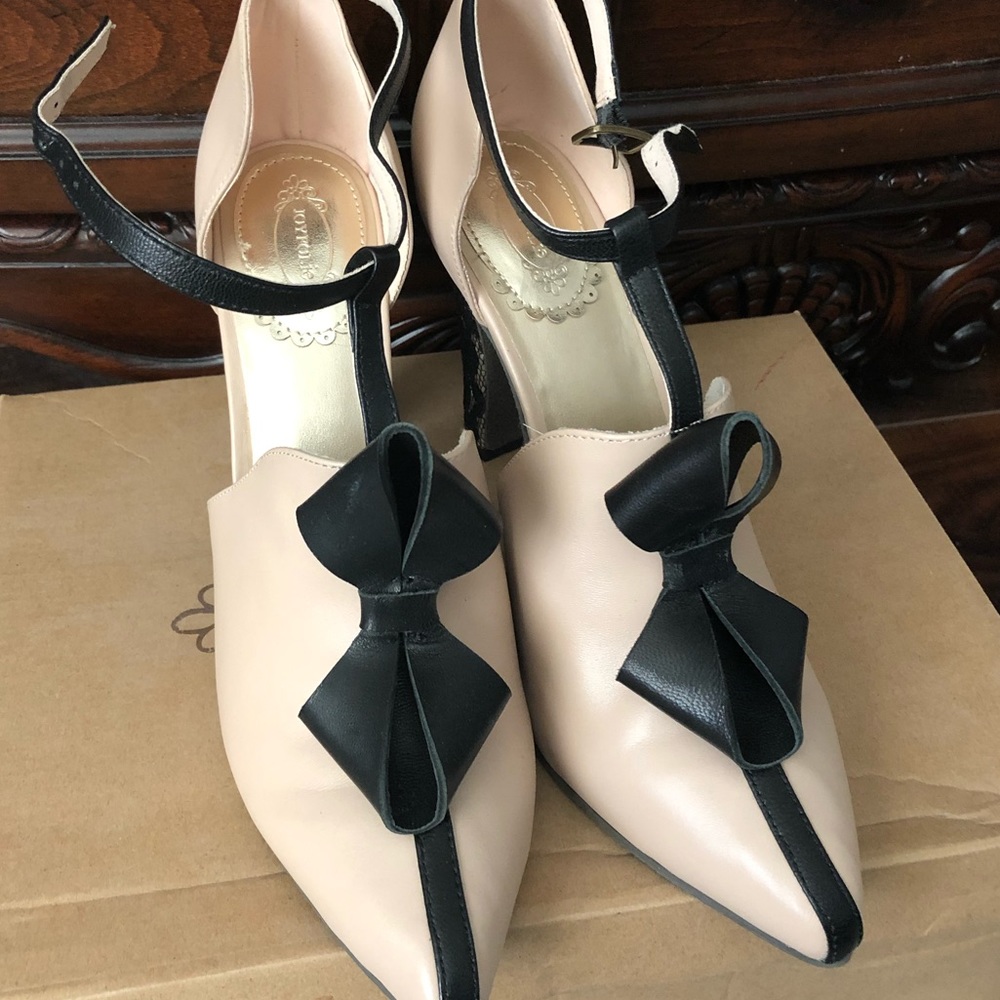 Joyfolie Women’s size 8.5